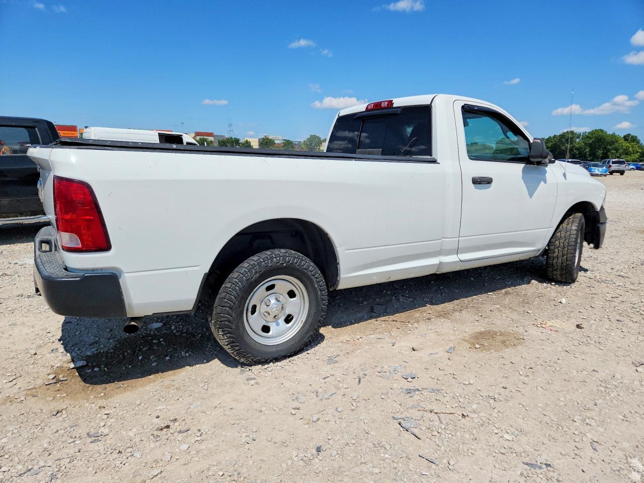 2013 Ram 1500 St White vin: 3C6JR6DT4DG588687