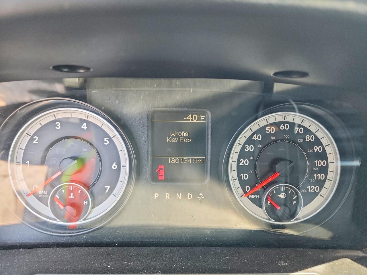 2013 Ram 1500 St White vin: 3C6JR6DT4DG588687