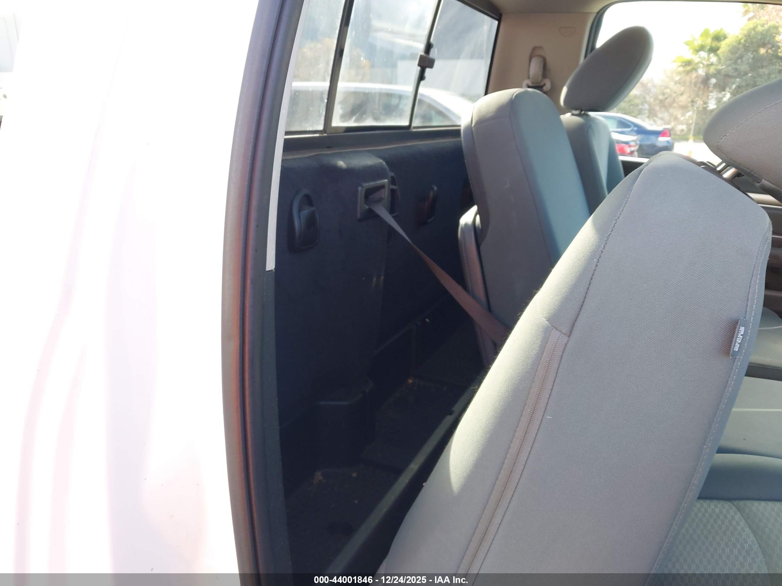 2015 Ram 1500 Tradesman Белый vin: 3C6JR6DT4FG531277