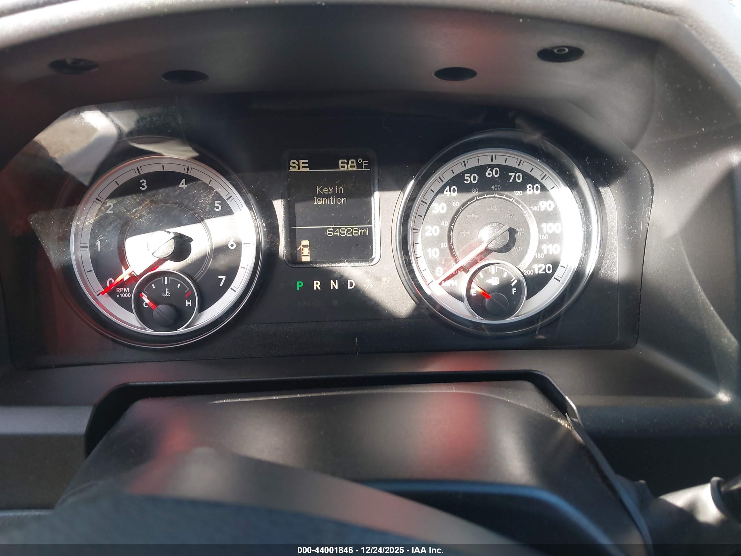 2015 Ram 1500 Tradesman Белый vin: 3C6JR6DT4FG531277