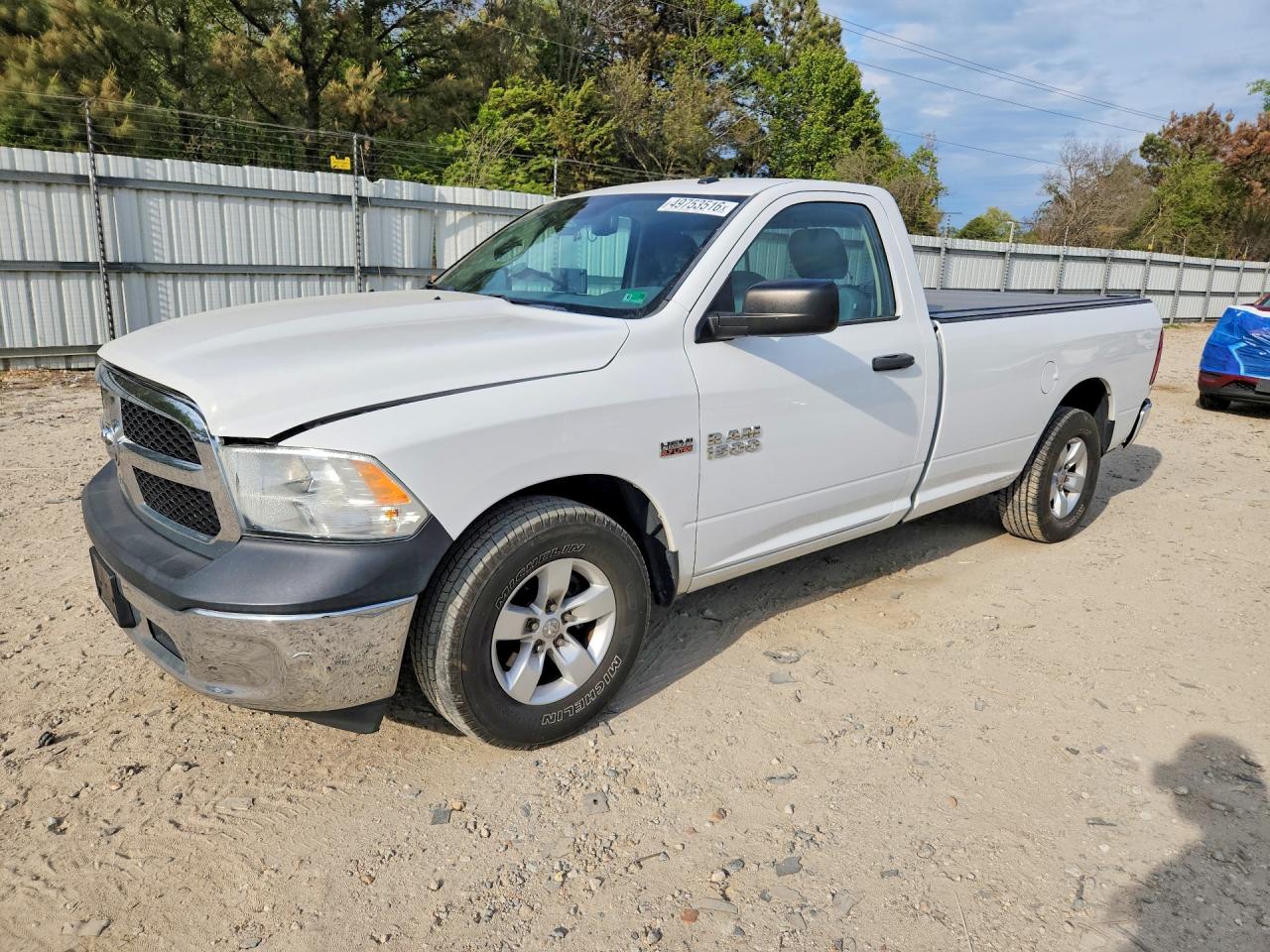 2015 Ram 1500 St Белый vin: 3C6JR6DT7FG539826