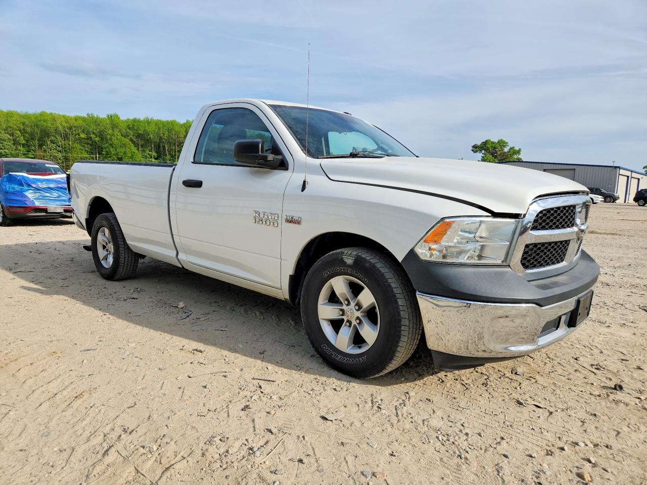 2015 Ram 1500 St White vin: 3C6JR6DT7FG539826