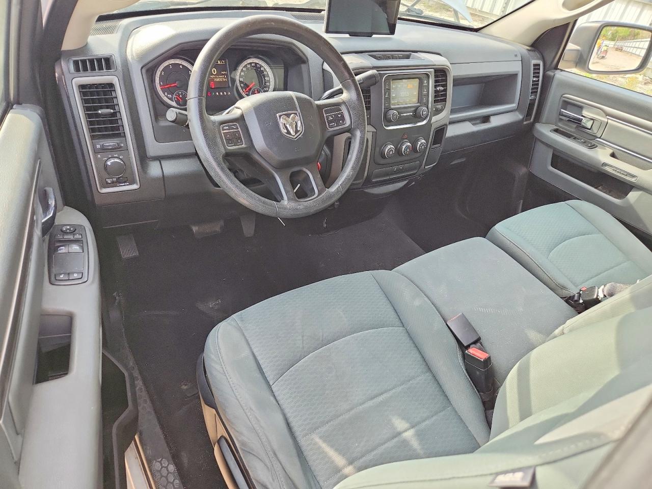 2015 Ram 1500 St White vin: 3C6JR6DT7FG539826