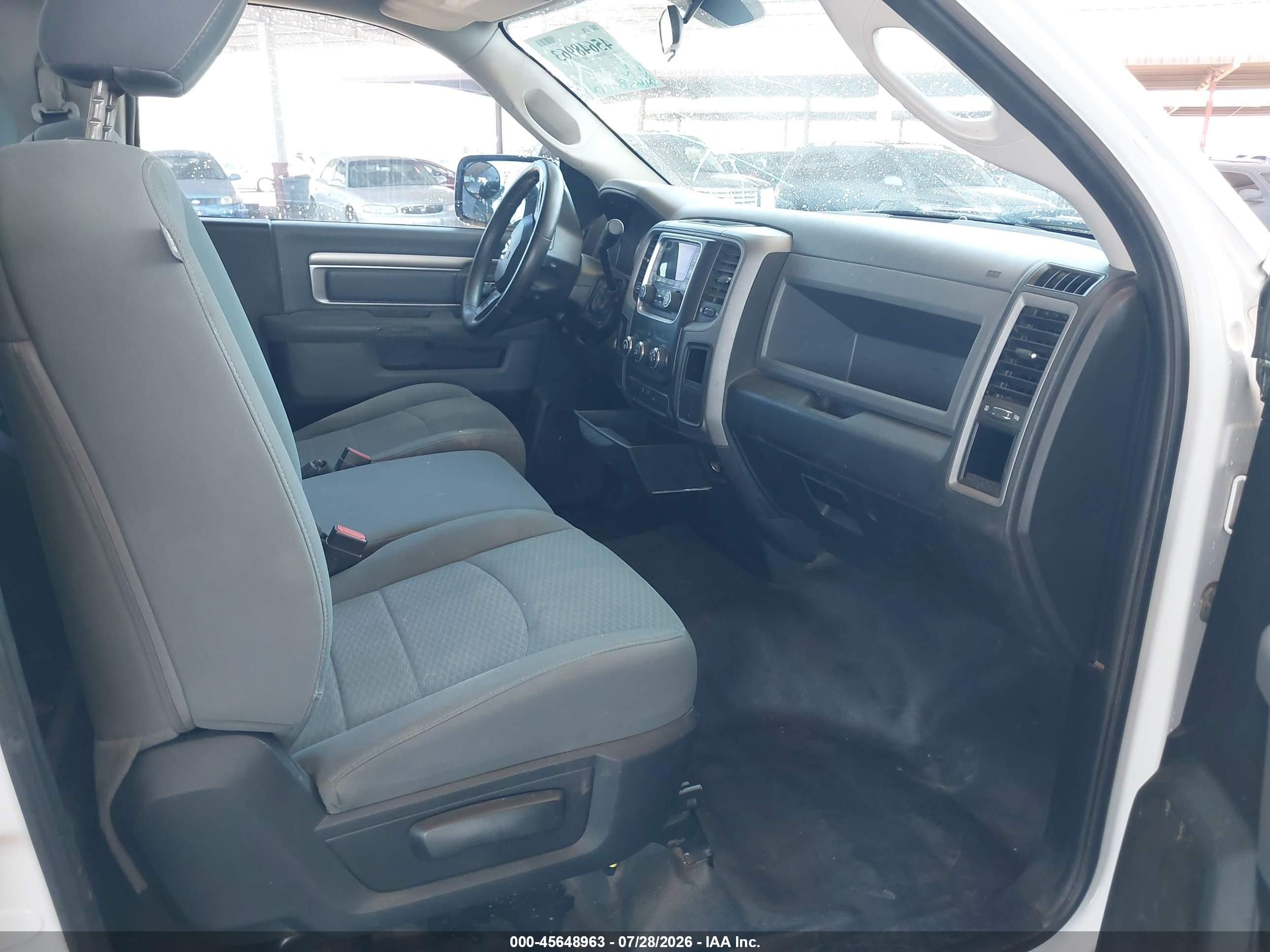 2014 Ram 1500 Tradesman White vin: 3C6JR6DT8EG159182