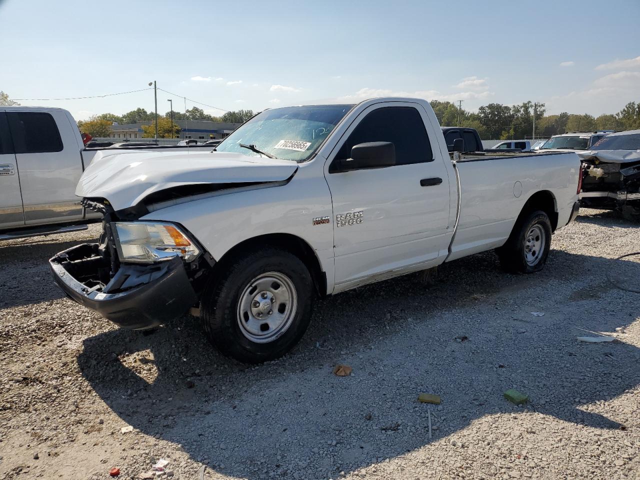 2015 Ram 1500 St White vin: 3C6JR6DT9FG559530