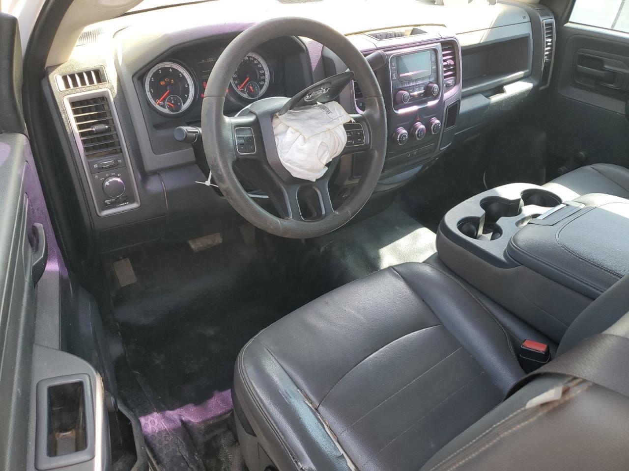 2015 Ram 1500 St White vin: 3C6JR6DT9FG559530