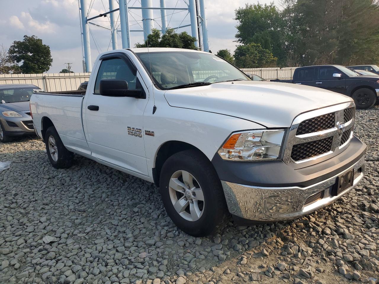 2015 Ram 1500 St White vin: 3C6JR6DTXFG531431