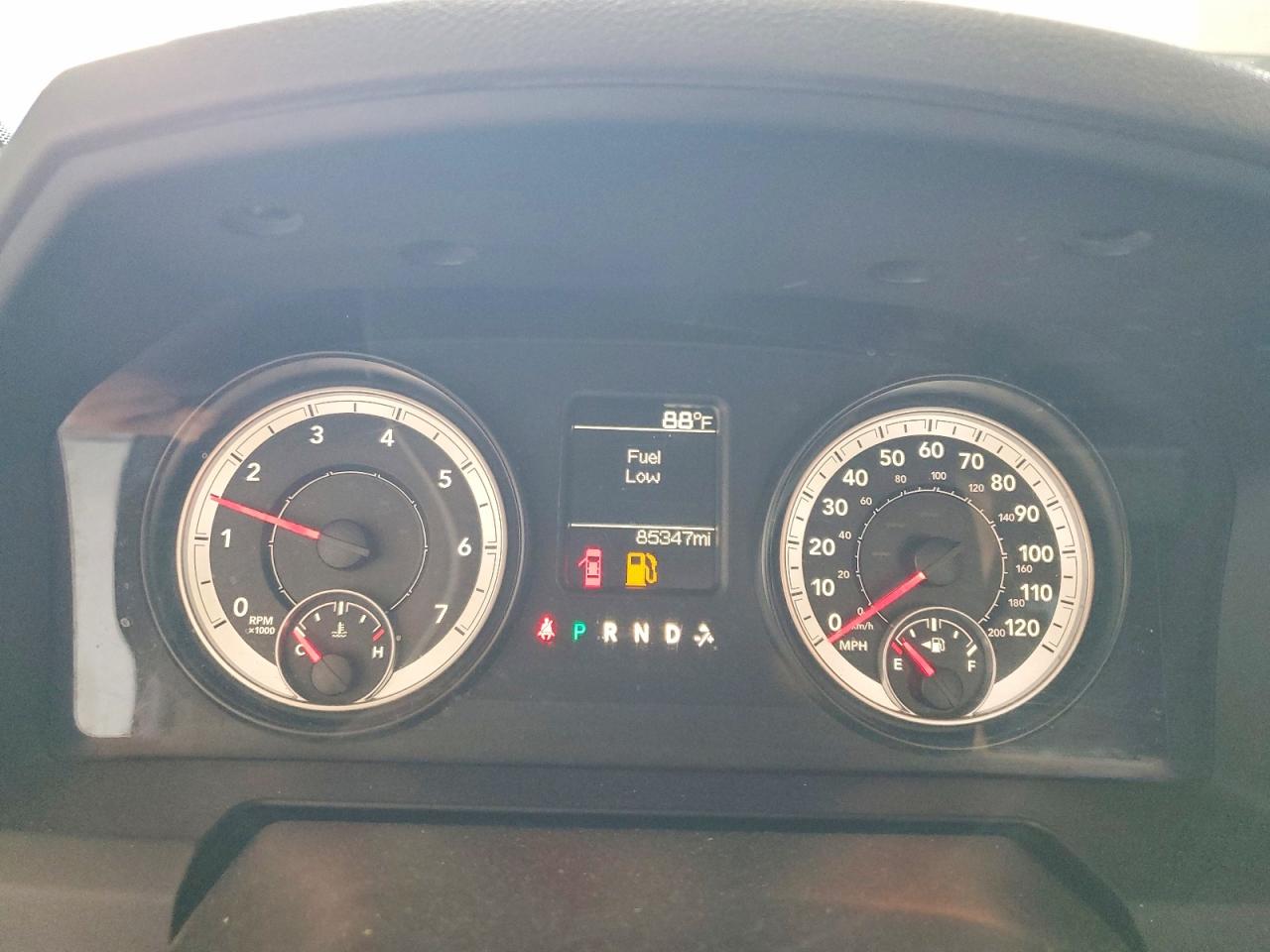 2013 Ram 1500 St White vin: 3C6JR7AG1DG592824