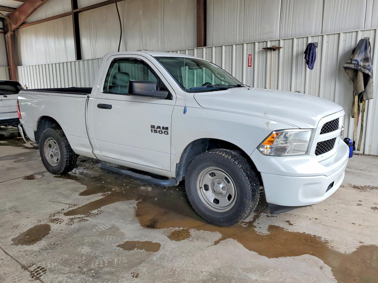 2013 Ram 1500 St White vin: 3C6JR7AG1DG592824