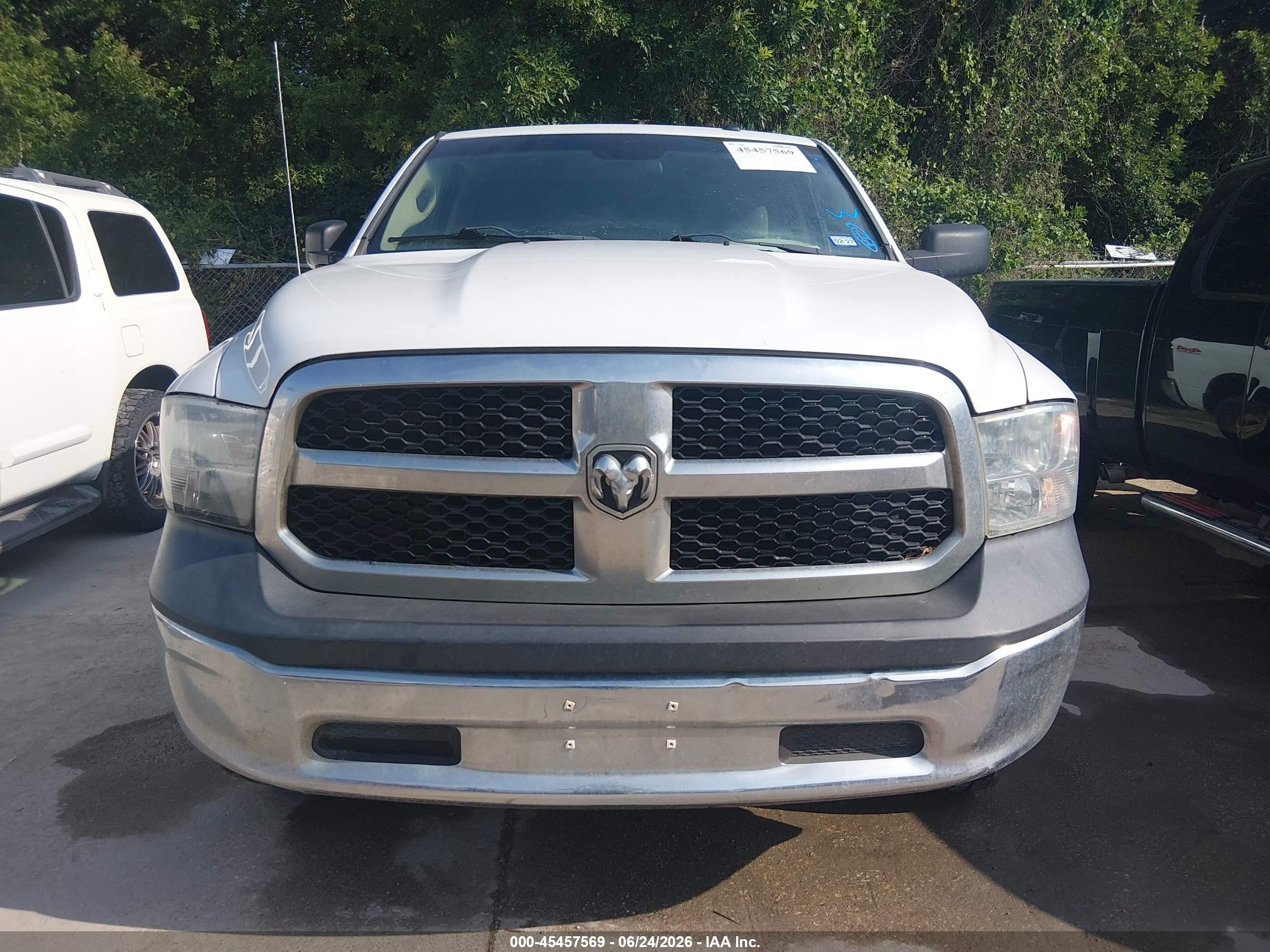 2013 Ram 1500 Tradesman White vin: 3C6JR7AP1DG571228