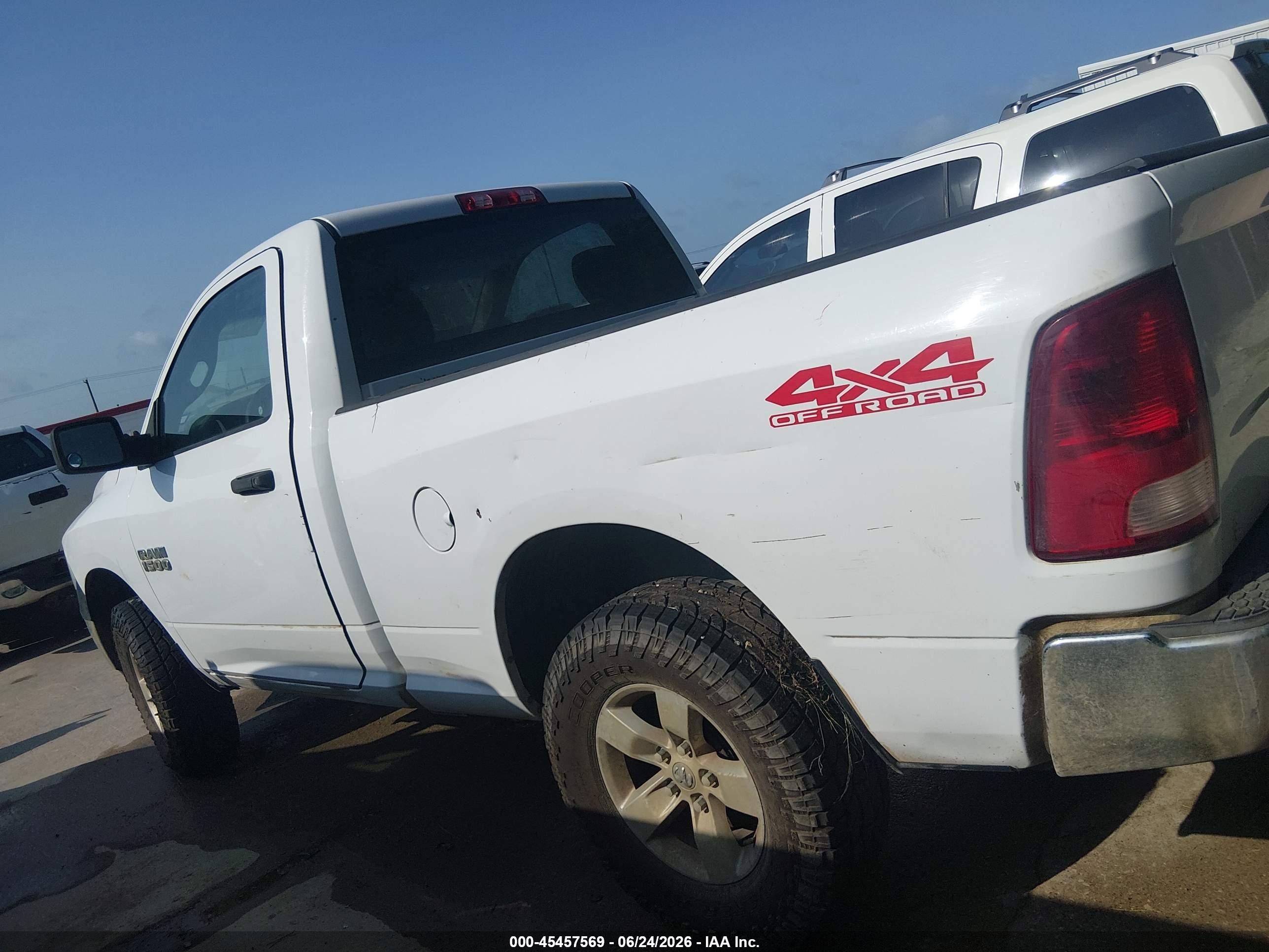 2013 Ram 1500 Tradesman White vin: 3C6JR7AP1DG571228