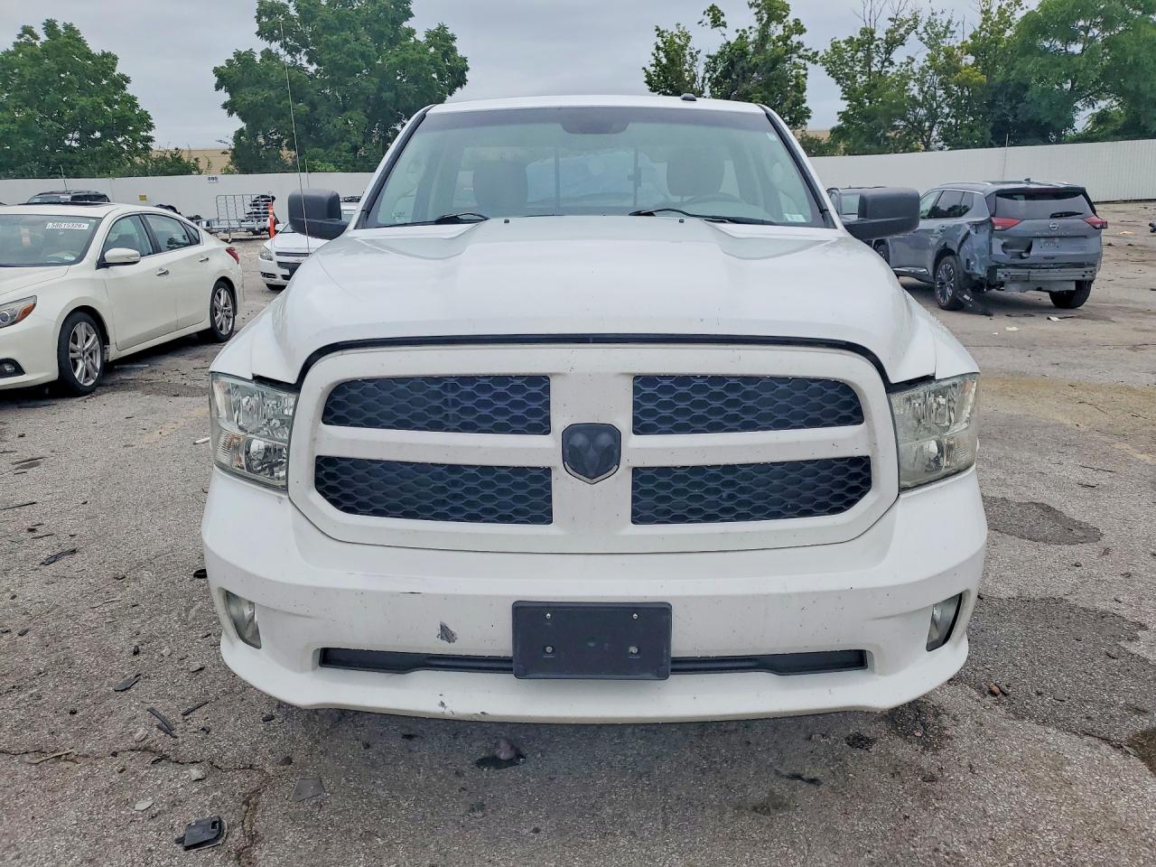2013 Dodge Ram 1500 Pu Short 4x White vin: 3C6JR7AT0DG533065
