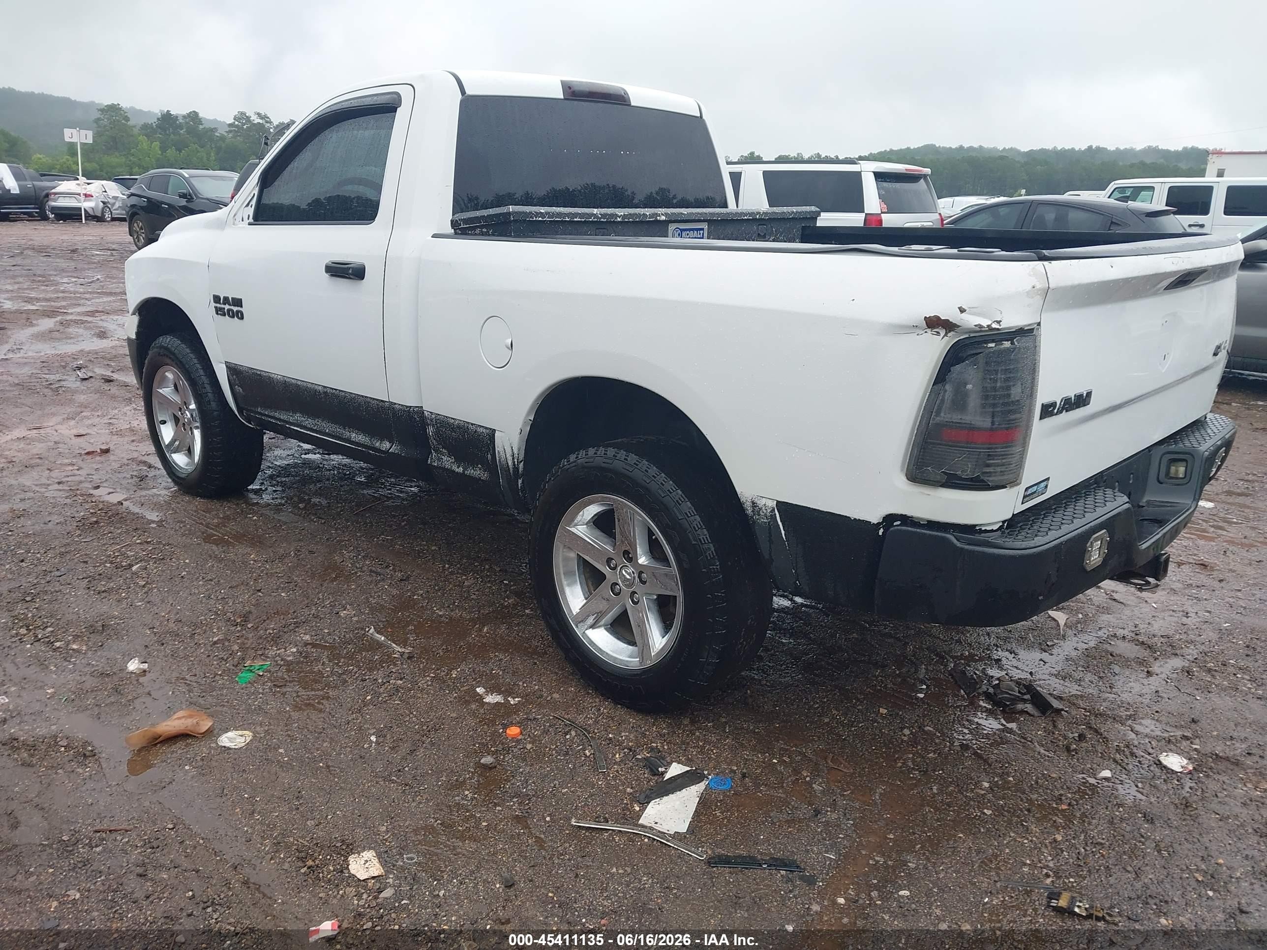 2015 Ram 1500 Tradesman White vin: 3C6JR7AT0FG572337