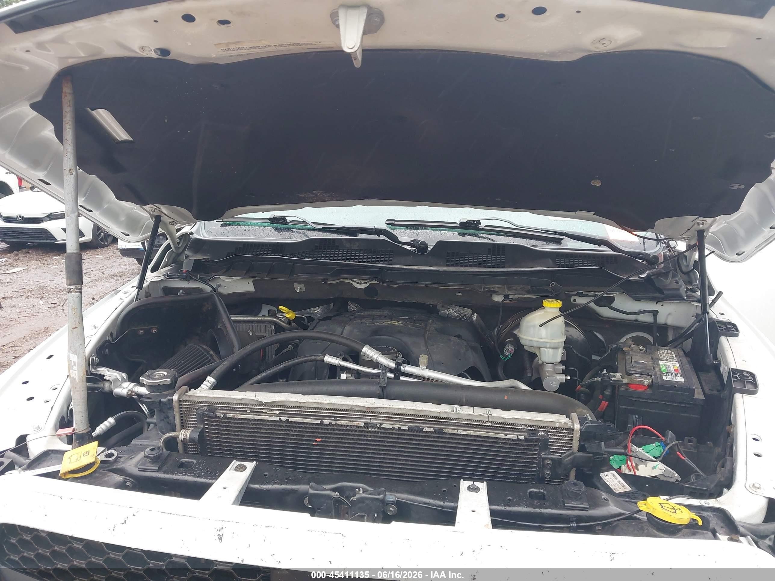 2015 Ram 1500 Tradesman White vin: 3C6JR7AT0FG572337