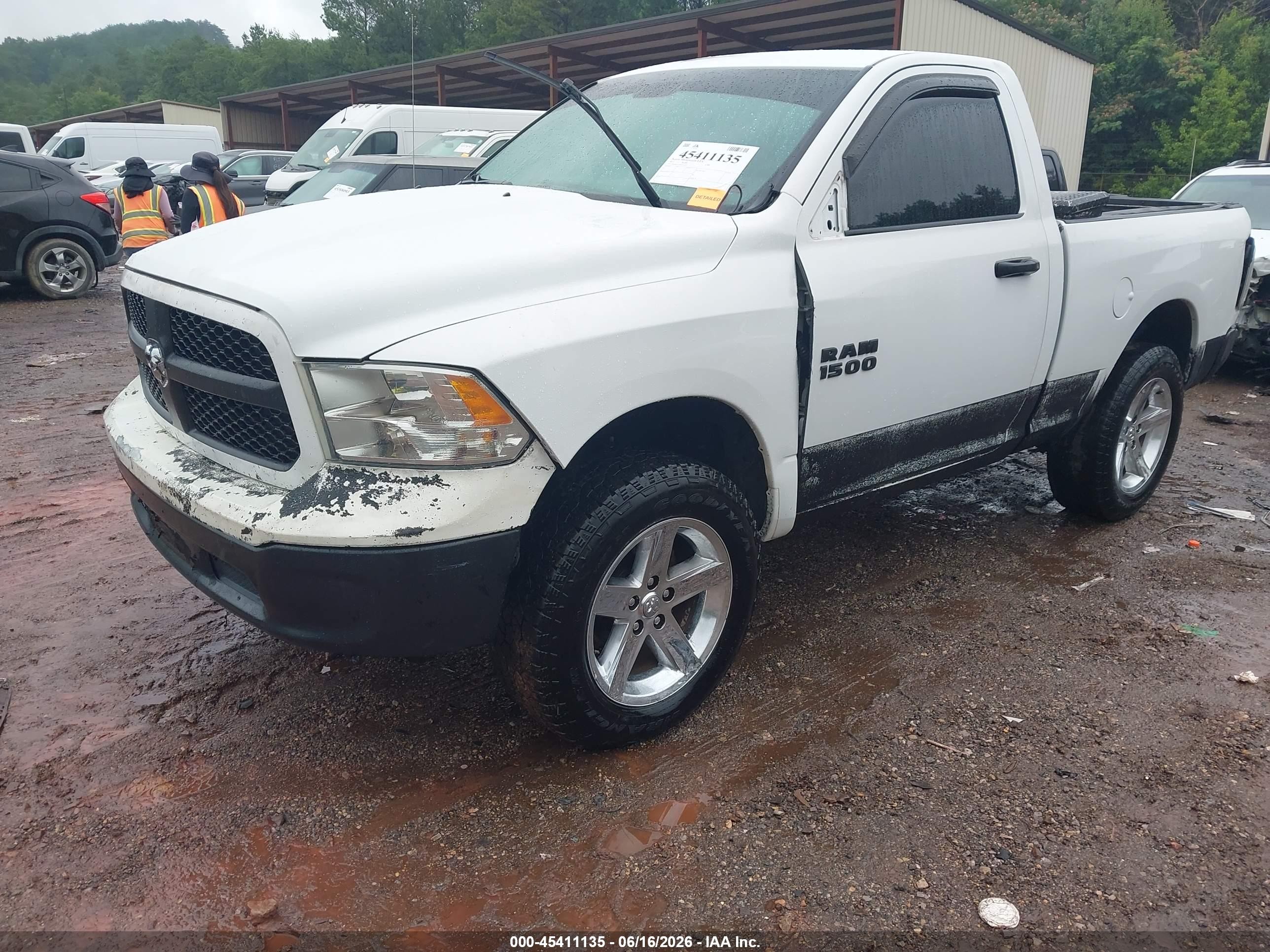2015 Ram 1500 Tradesman White vin: 3C6JR7AT0FG572337