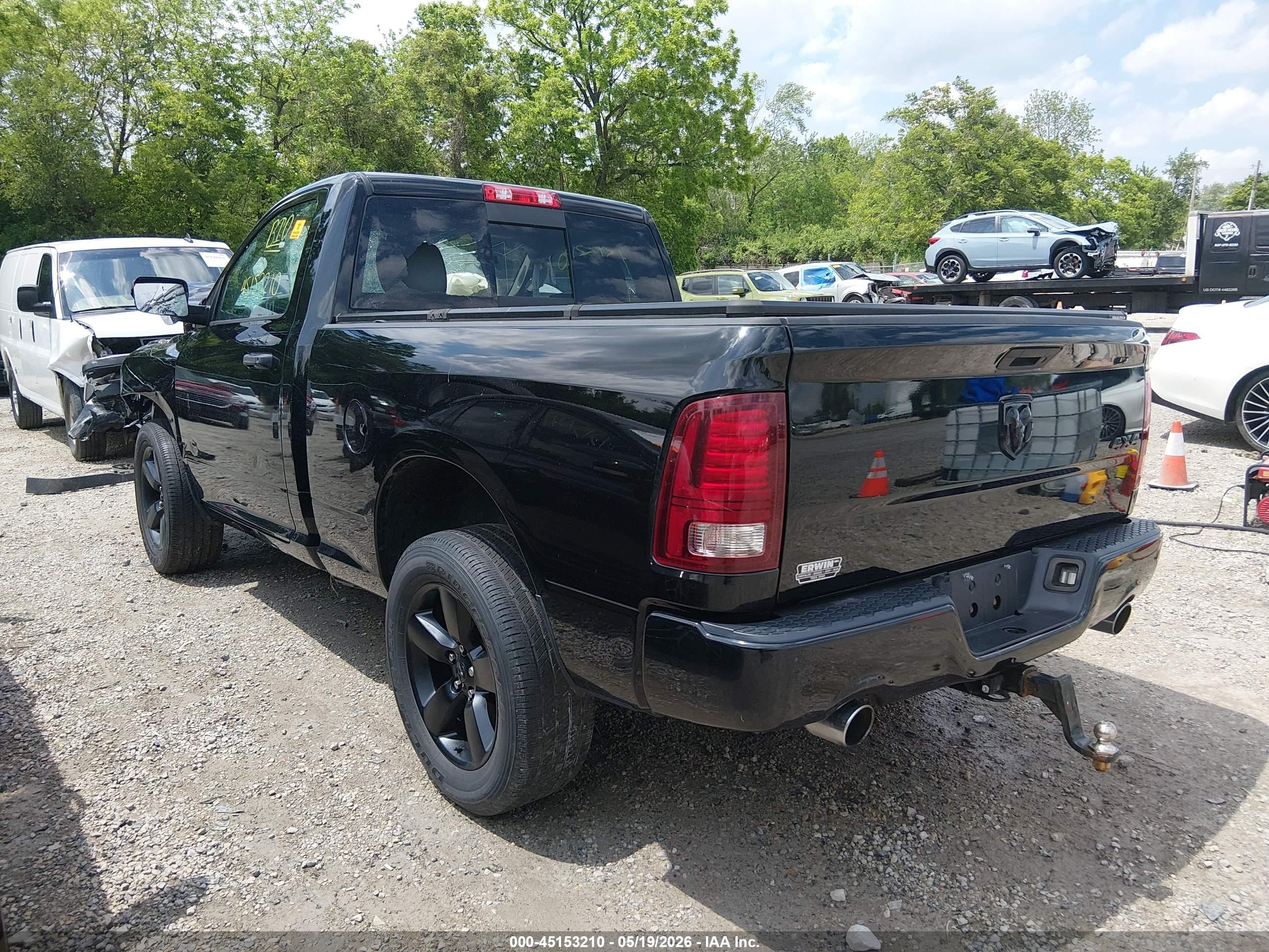 2015 Ram 1500 Express Black vin: 3C6JR7AT2FG560352