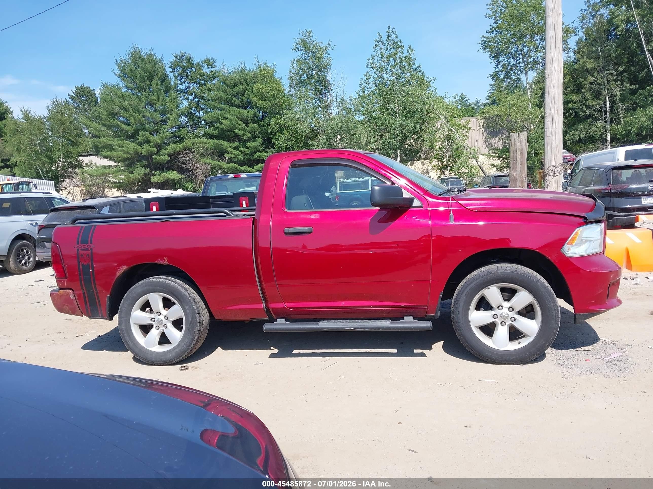 2013 Ram 1500 Express Темно-бордовый vin: 3C6JR7AT3DG508077