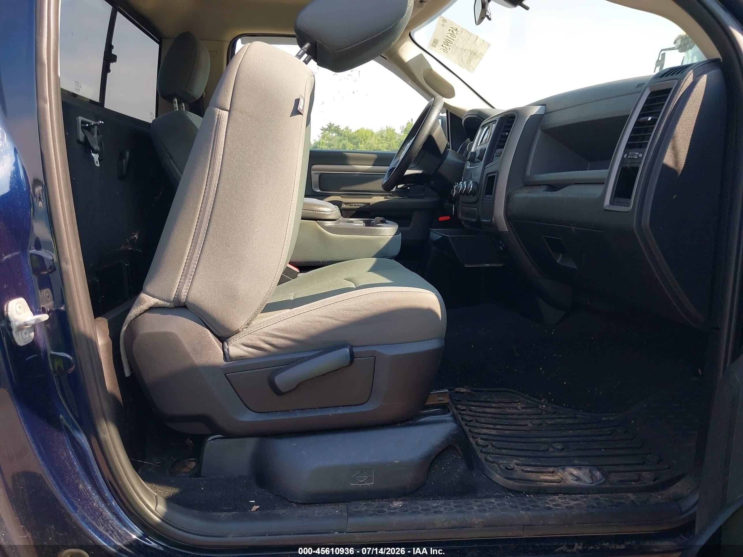 2014 Ram 1500 Express Black vin: 3C6JR7AT4EG259774