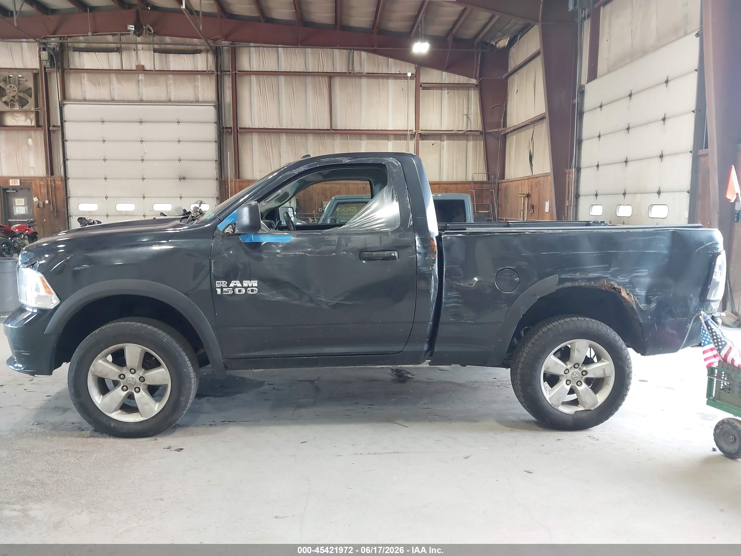 2013 Ram 1500 Express Gray vin: 3C6JR7AT5DG566045