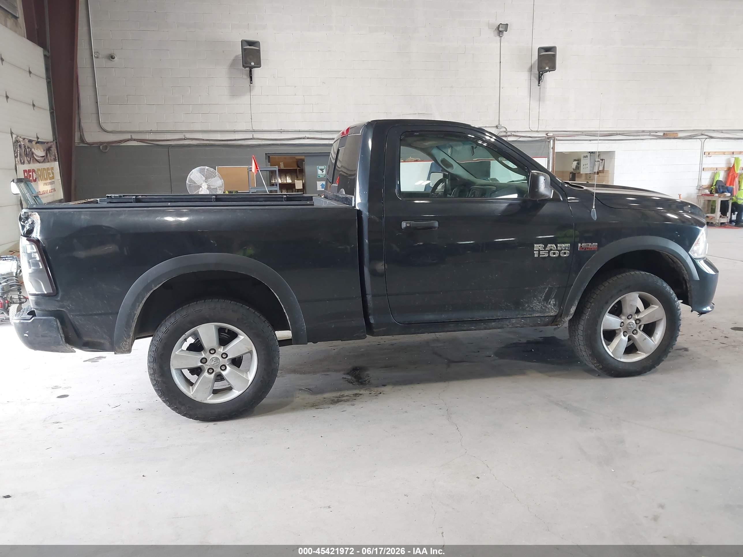 2013 Ram 1500 Express Gray vin: 3C6JR7AT5DG566045