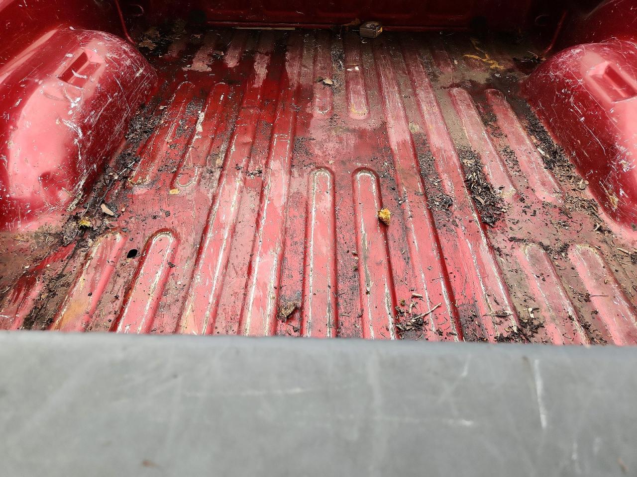 2013 Ram 1500 St Red vin: 3C6JR7AT8DG542631