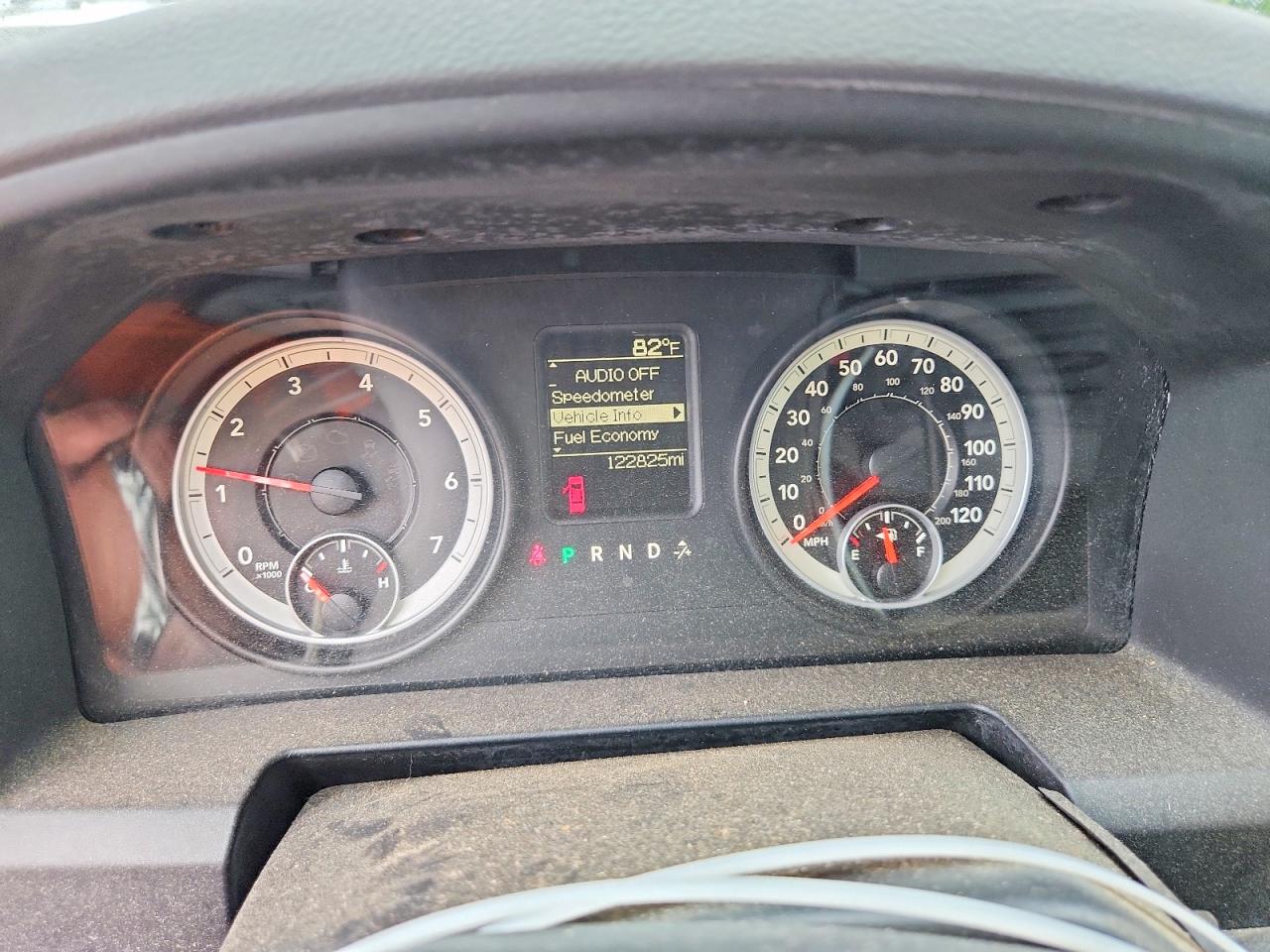 2013 Ram 1500 St Red vin: 3C6JR7AT8DG542631
