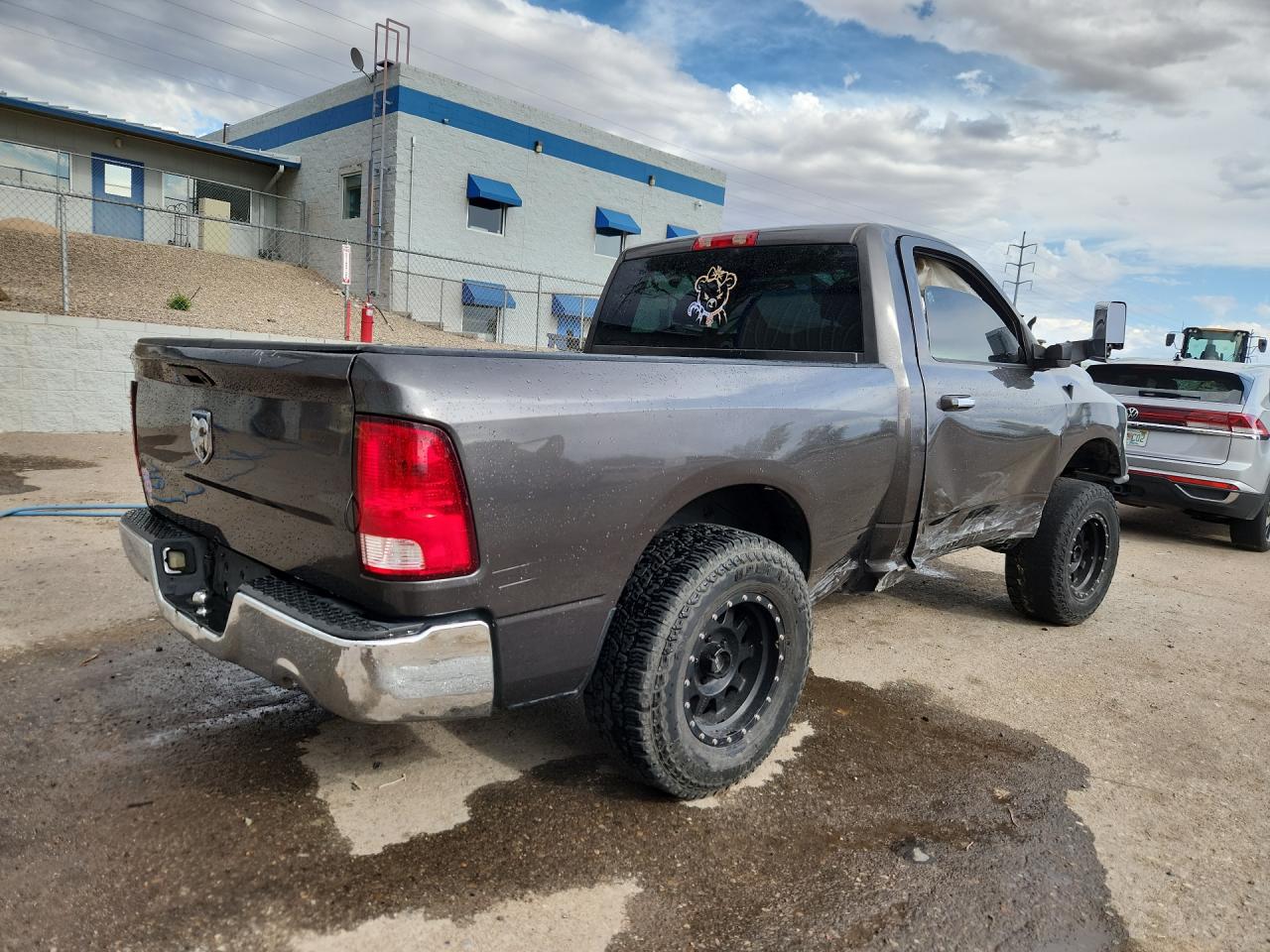 2015 Ram 1500 Slt Gray vin: 3C6JR7BT3FG554915 Damage: Right Cab Side, Severe Damage, Replacement Required