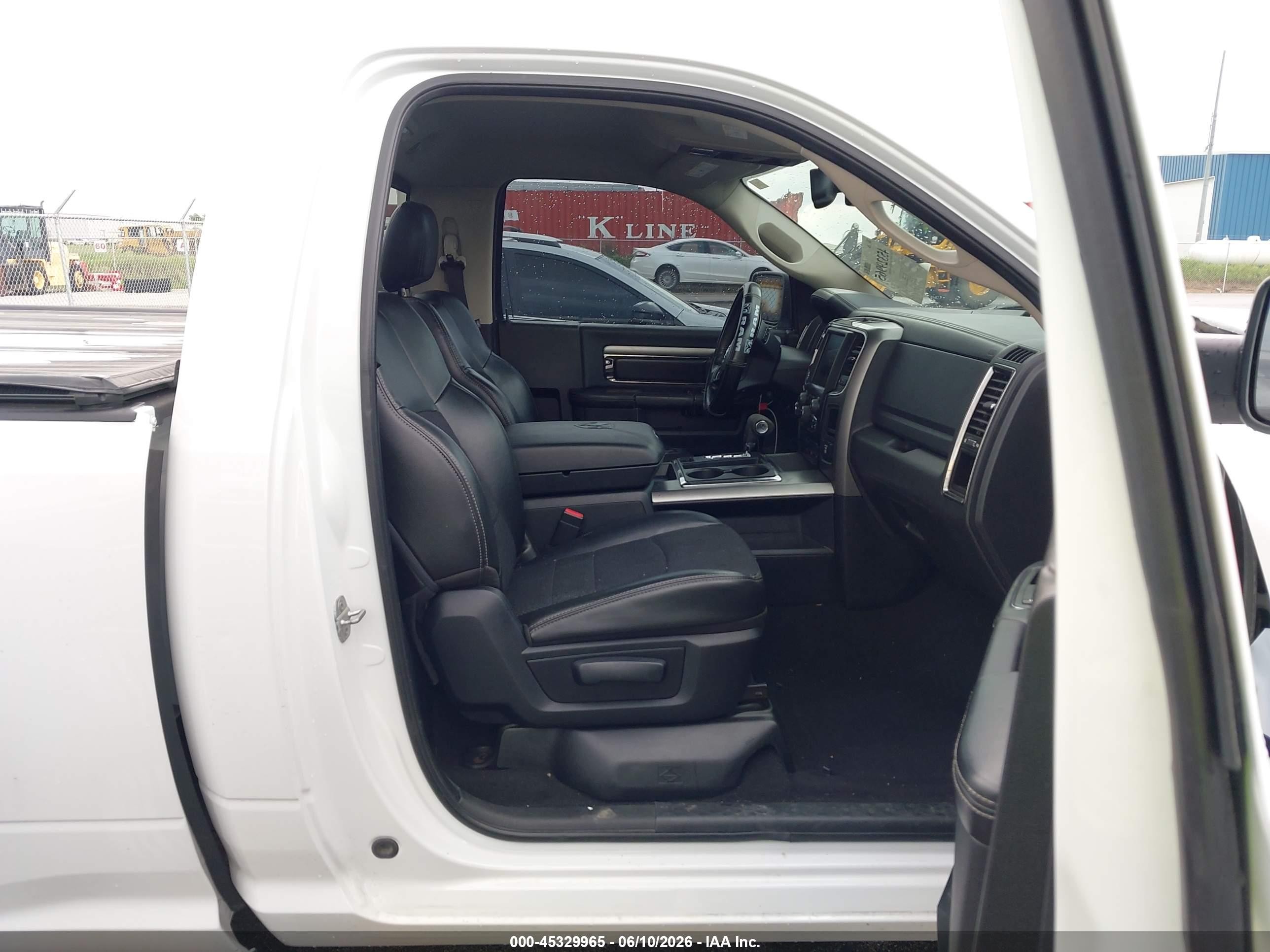 2013 Ram 1500 Sport White vin: 3C6JR7CT4DG591547