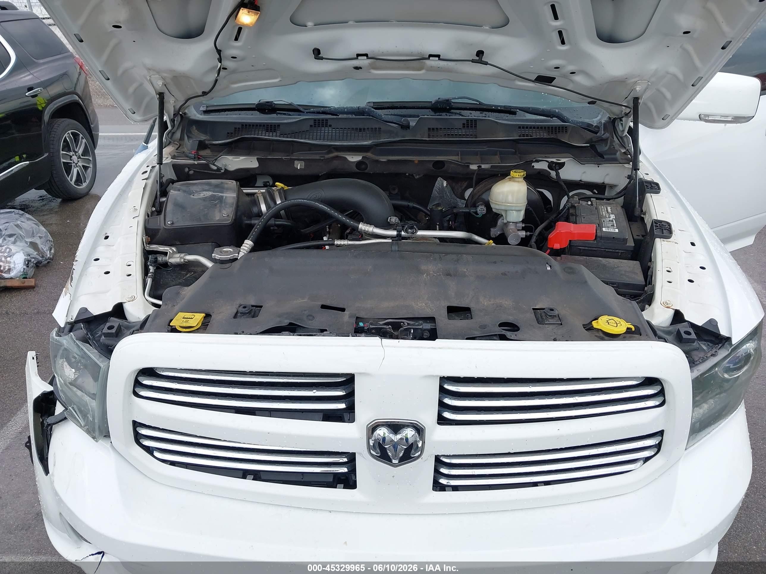 2013 Ram 1500 Sport White vin: 3C6JR7CT4DG591547