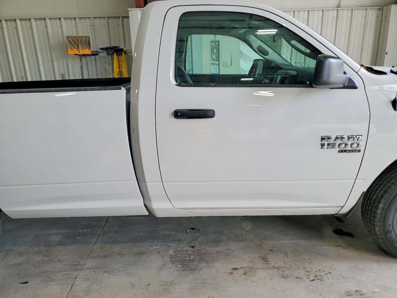 2021 Ram 1500 Classic Tradesman White vin: 3C6JR7DG4MG711137