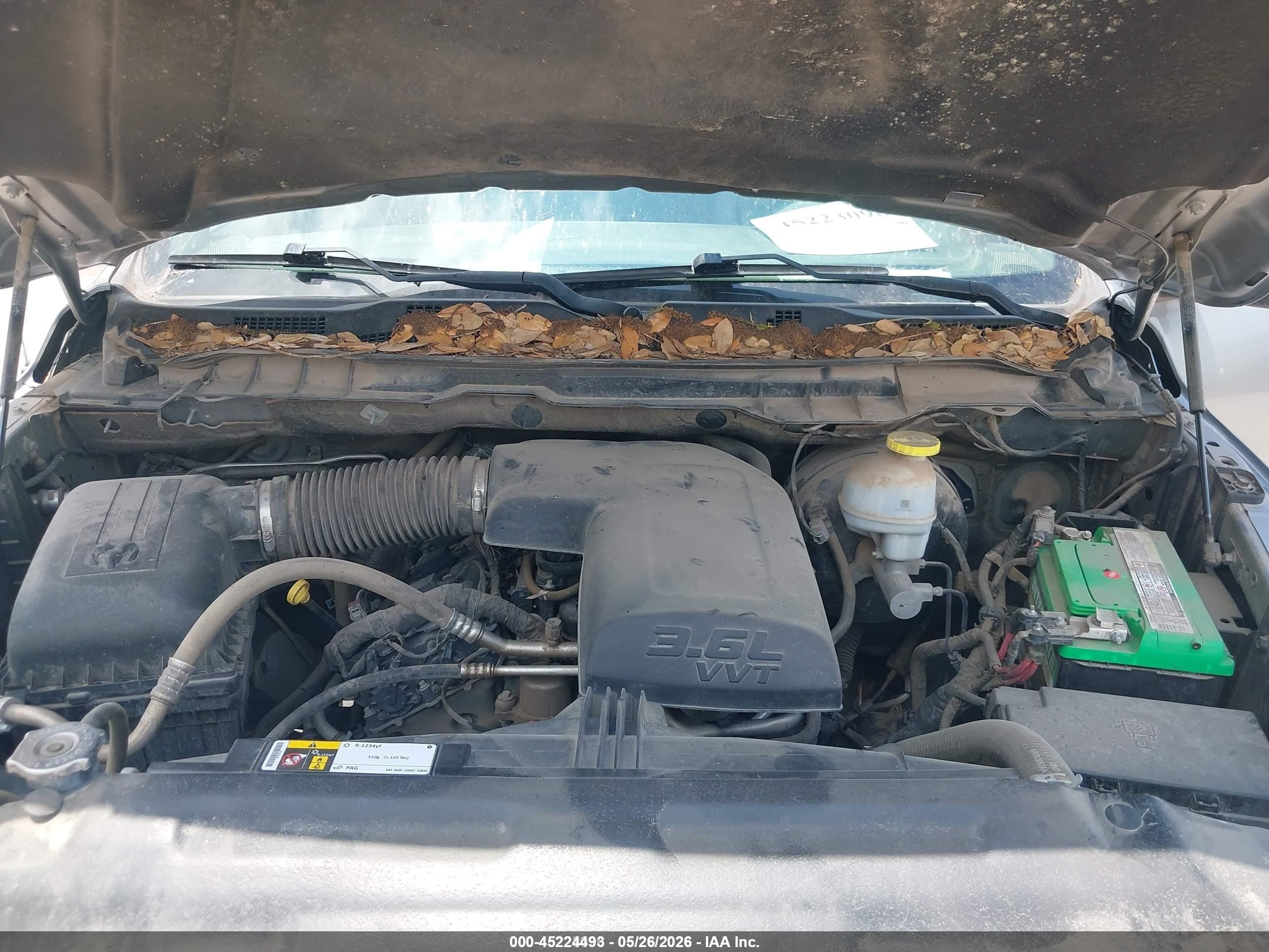 2021 Ram 1500 Classic Tradesman  4x4 8' Box Серебряный vin: 3C6JR7DG6MG635226