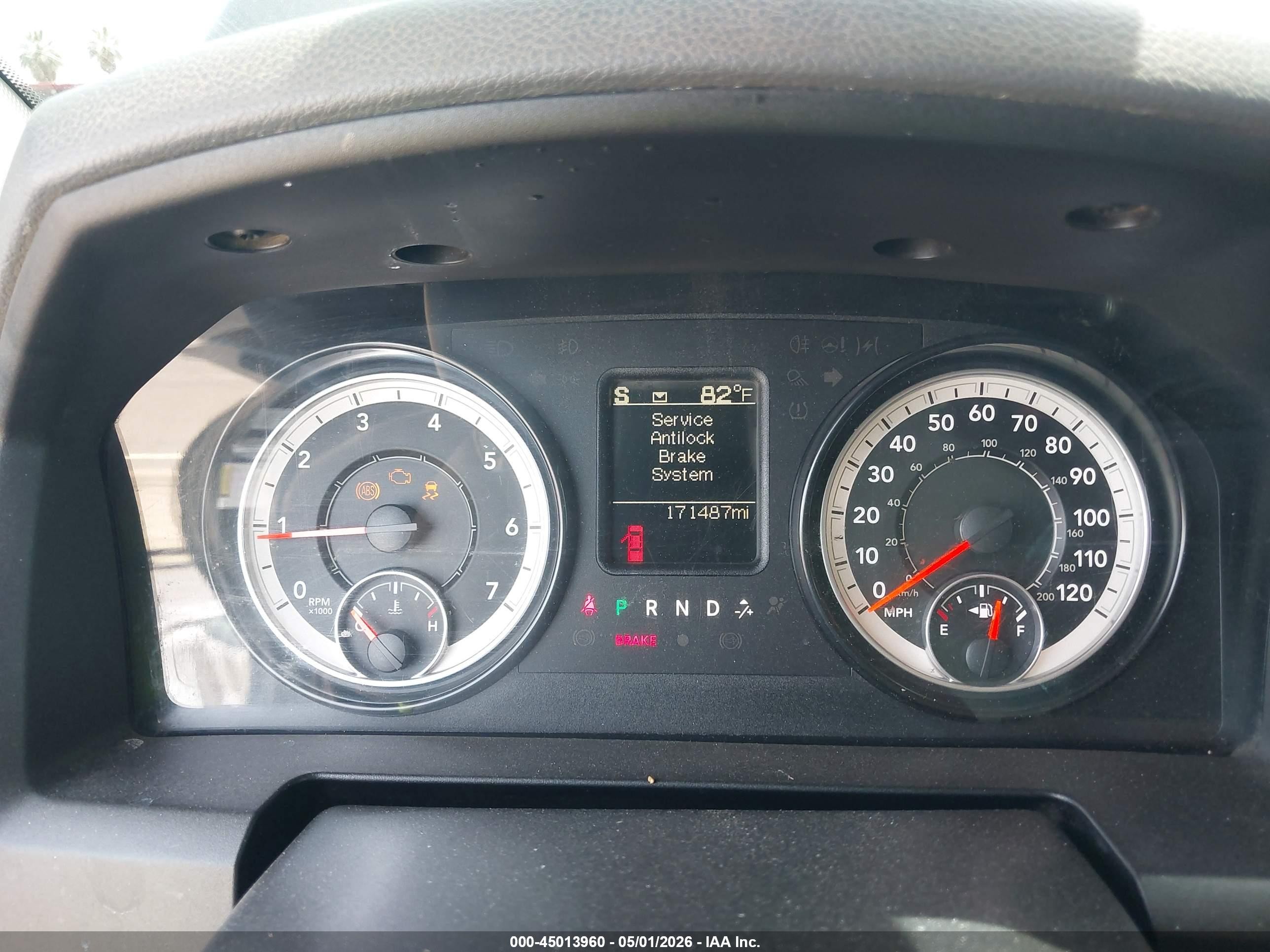 2017 Ram 1500 Tradesman  4x4 8' Box Серый vin: 3C6JR7DT8HG531081