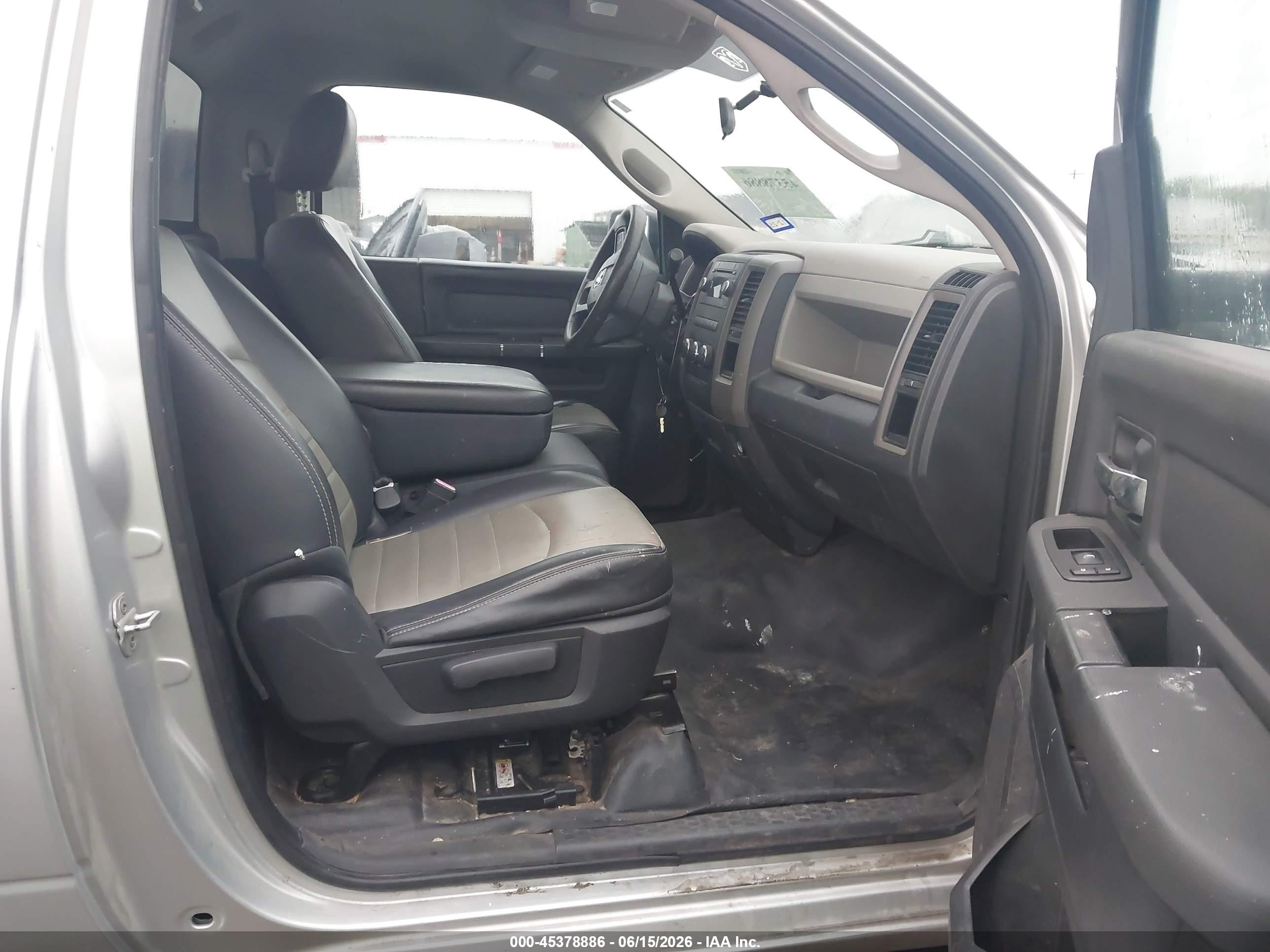 2012 Ram 2500 St Silver vin: 3C6LD4ATXCG158113
