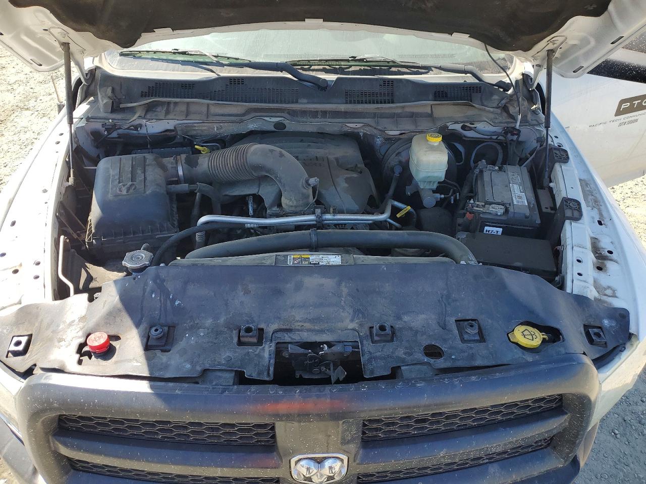 2015 Ram 2500 St White vin: 3C6LR4AT1FG704934