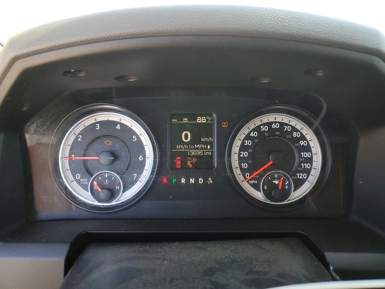 2015 Ram 2500 St White vin: 3C6LR4AT1FG704934