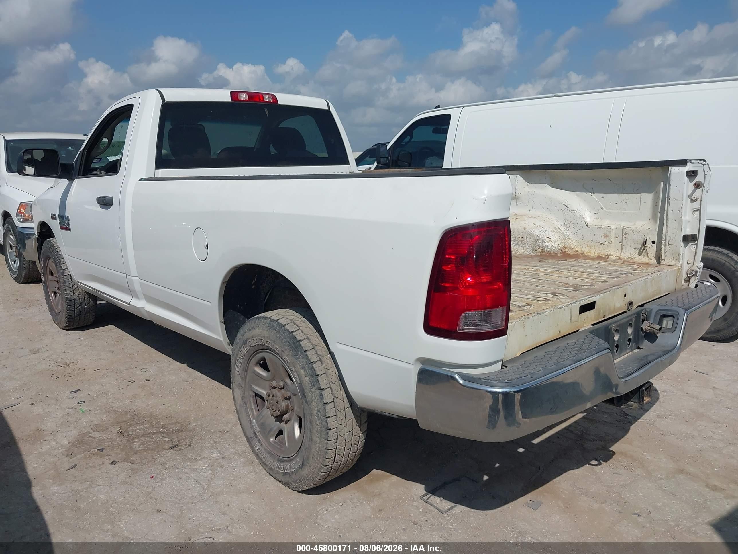 2014 Ram 2500 Tradesman White vin: 3C6LR4AT8EG130525