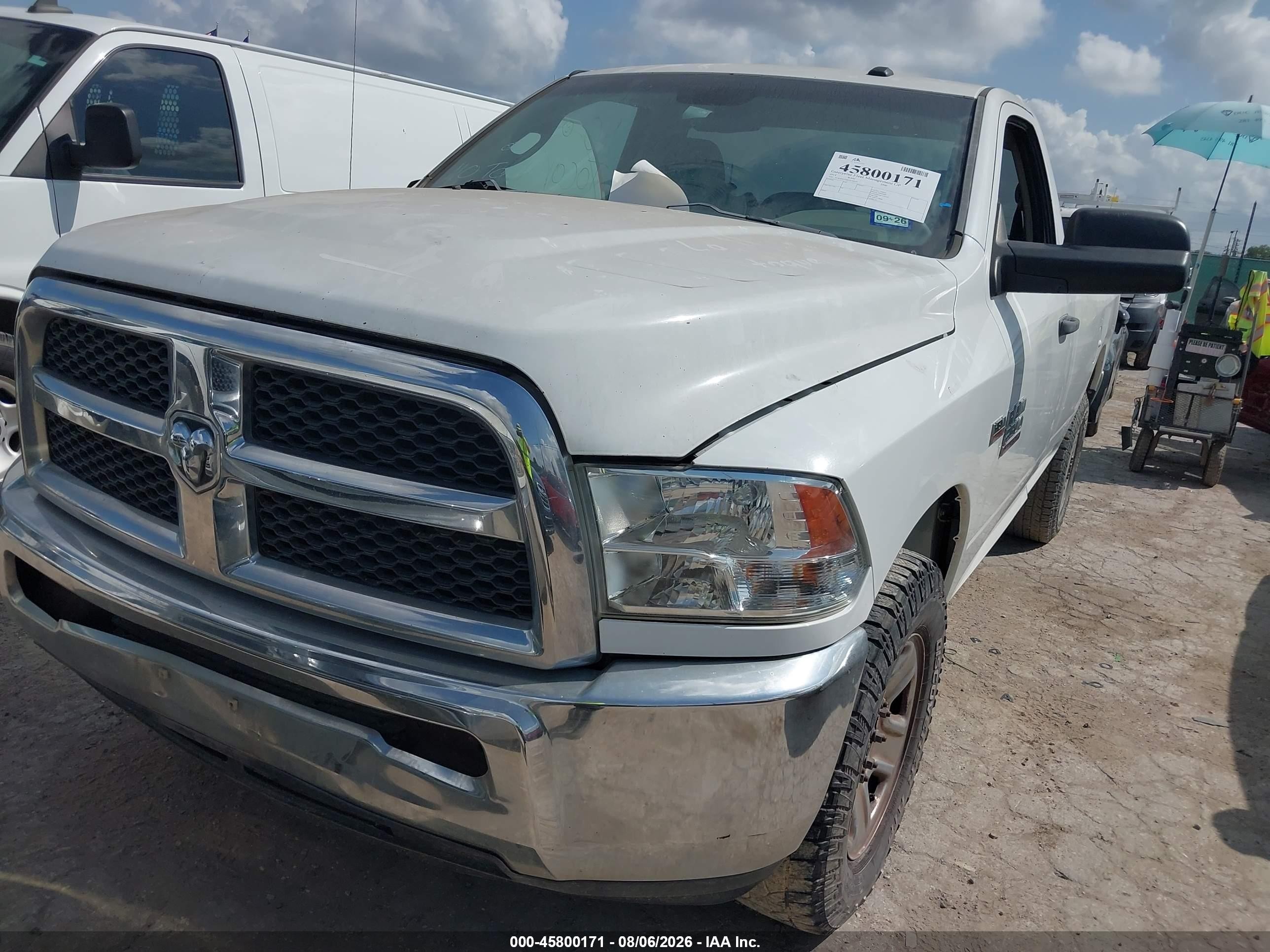 2014 Ram 2500 Tradesman White vin: 3C6LR4AT8EG130525