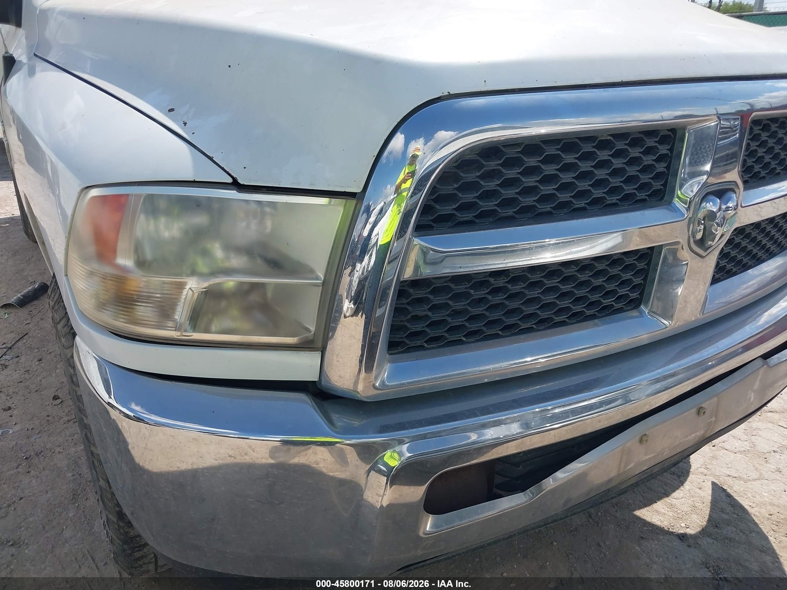 2014 Ram 2500 Tradesman White vin: 3C6LR4AT8EG130525