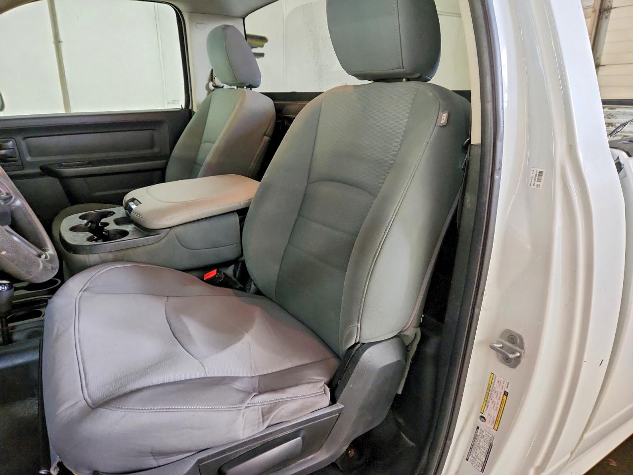 2013 Ram 2500 St Белый vin: 3C6LR5AL7DG532329