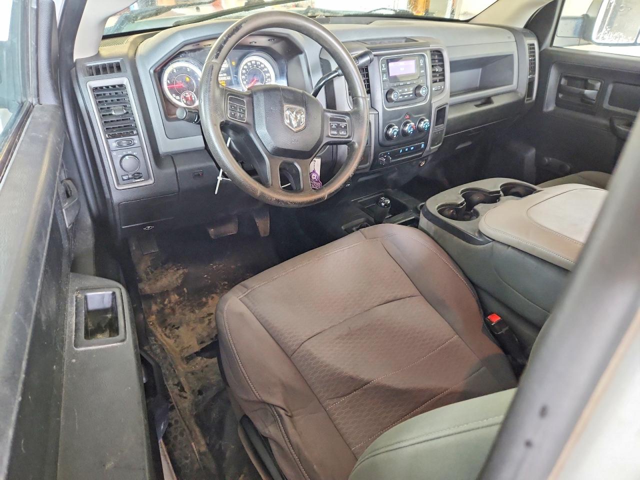 2013 Ram 2500 St Белый vin: 3C6LR5AL7DG532329