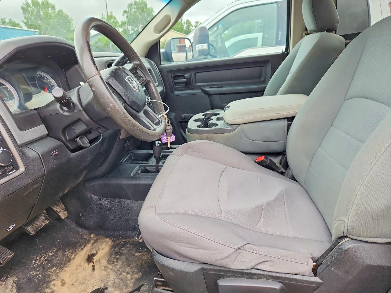 2013 Ram 2500 St Белый vin: 3C6LR5AL7DG532329