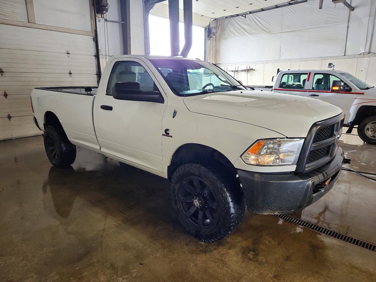 2013 Ram 2500 St Белый vin: 3C6LR5AL7DG532329