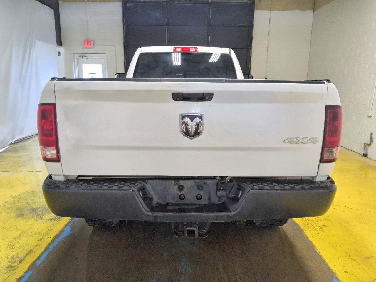 2014 Ram 2500 St White vin: 3C6LR5AT3EG319122