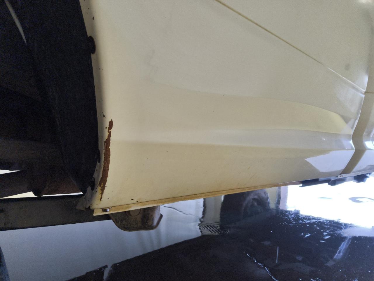 2014 Ram 2500 St White vin: 3C6LR5AT3EG319122 Damage: Right Bed Side, Rust, 4 To 5 Inches