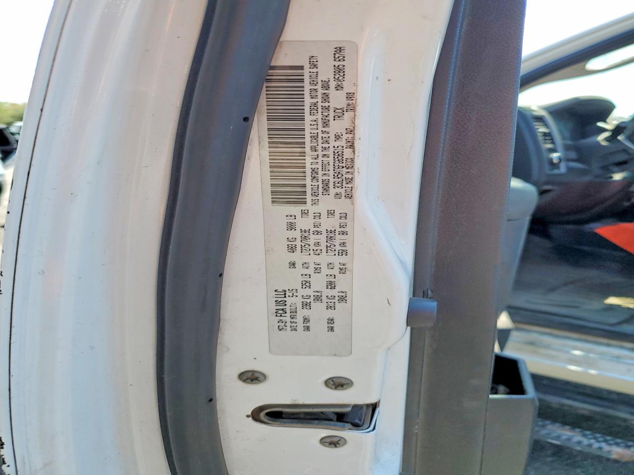 2015 Ram 2500 St White vin: 3C6LR5AT6FG656515