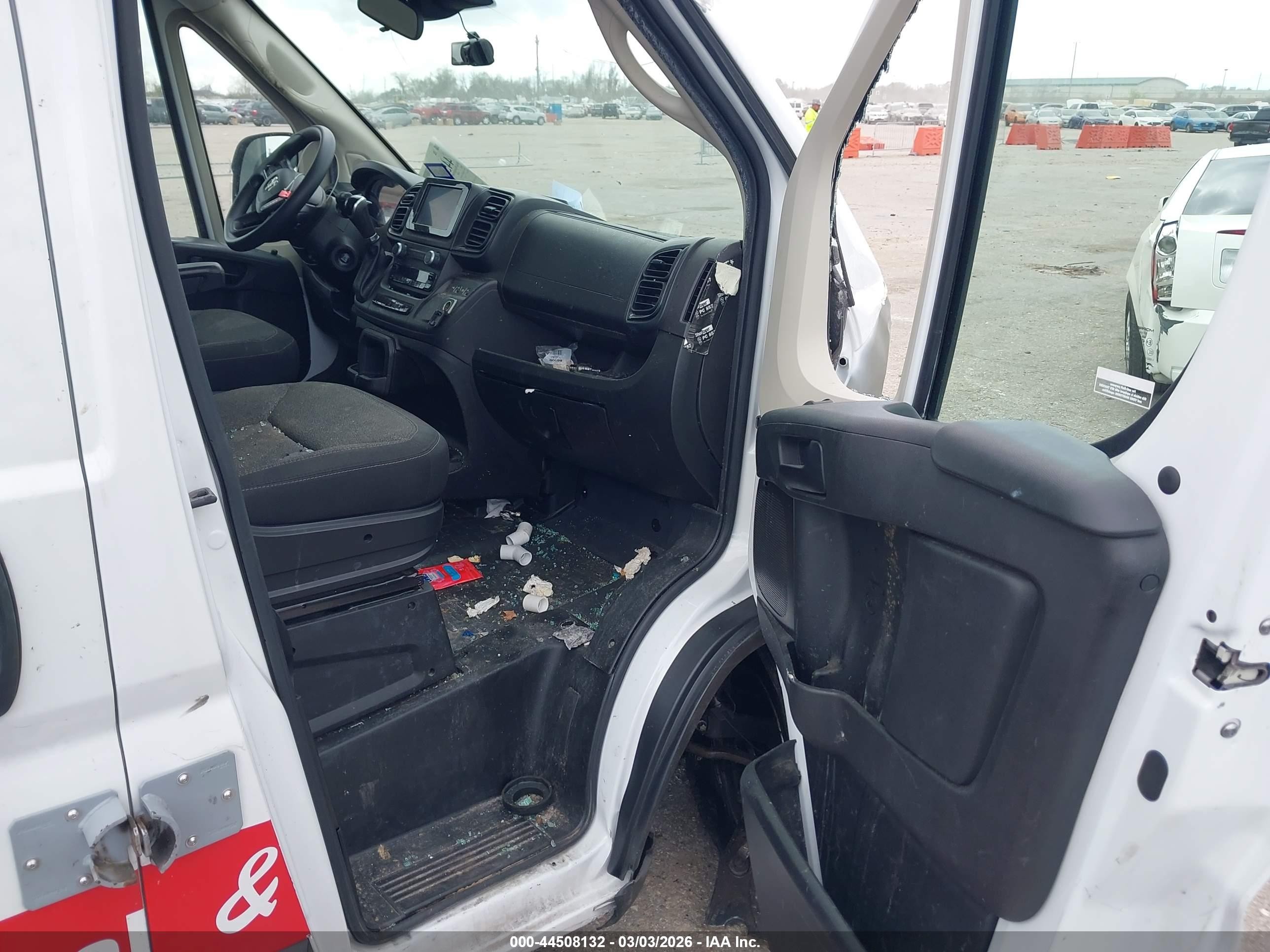 2022 Ram Promaster 2500 High Roof 159 Wb Белый vin: 3C6LRVDG1NE101321