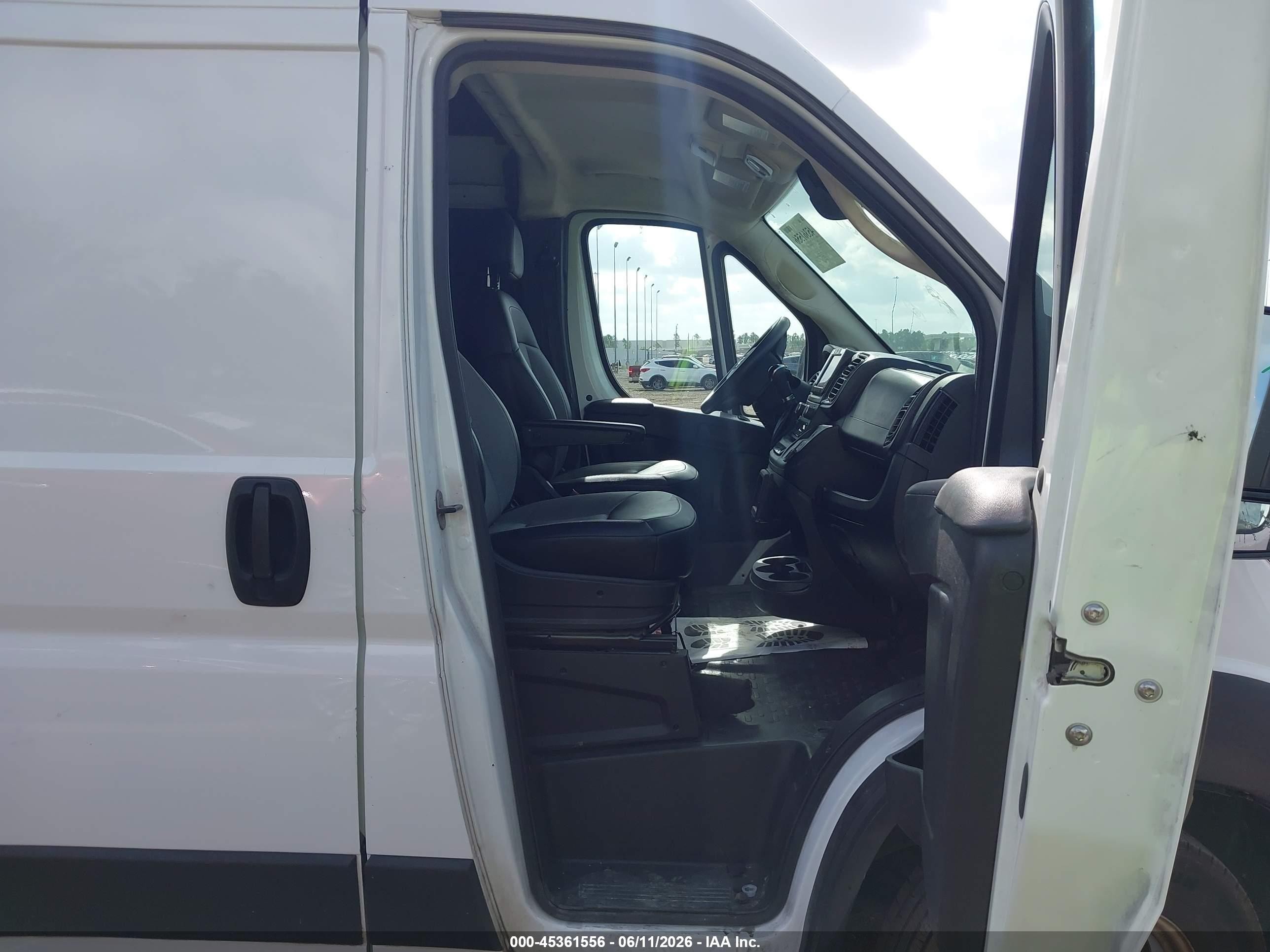 2023 Ram Promaster 2500   Белый vin: 3C6LRVDG1PE560688