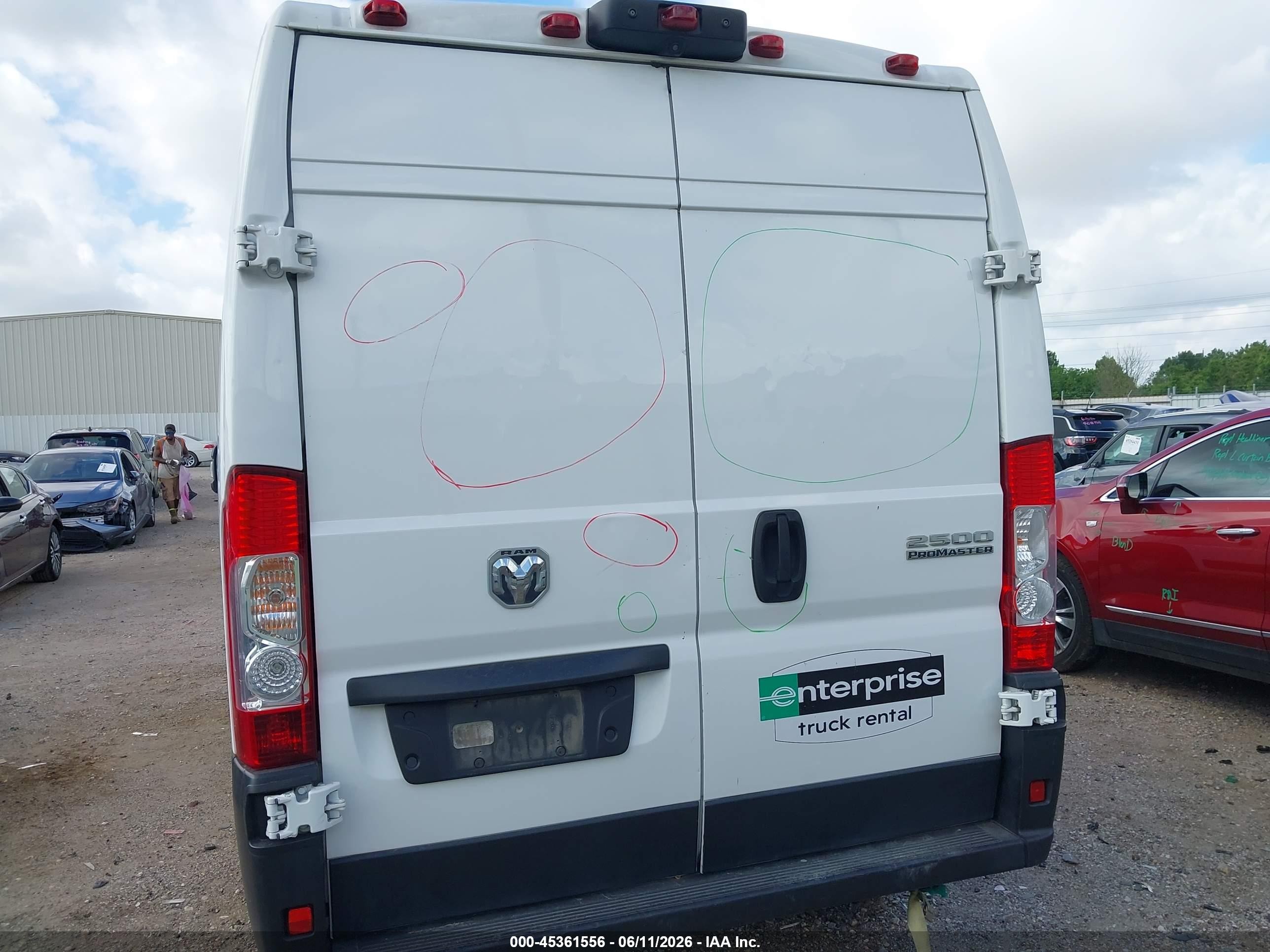 2023 Ram Promaster 2500   Белый vin: 3C6LRVDG1PE560688