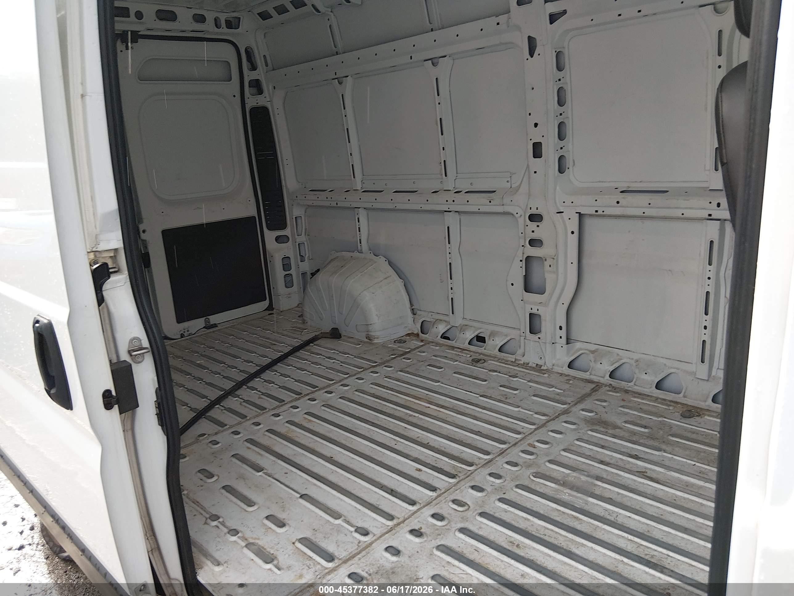 2024 Ram Promaster 2500 Tradesman High Roof 159 Wb W/pass Seat White vin: 3C6LRVDG7RE132188