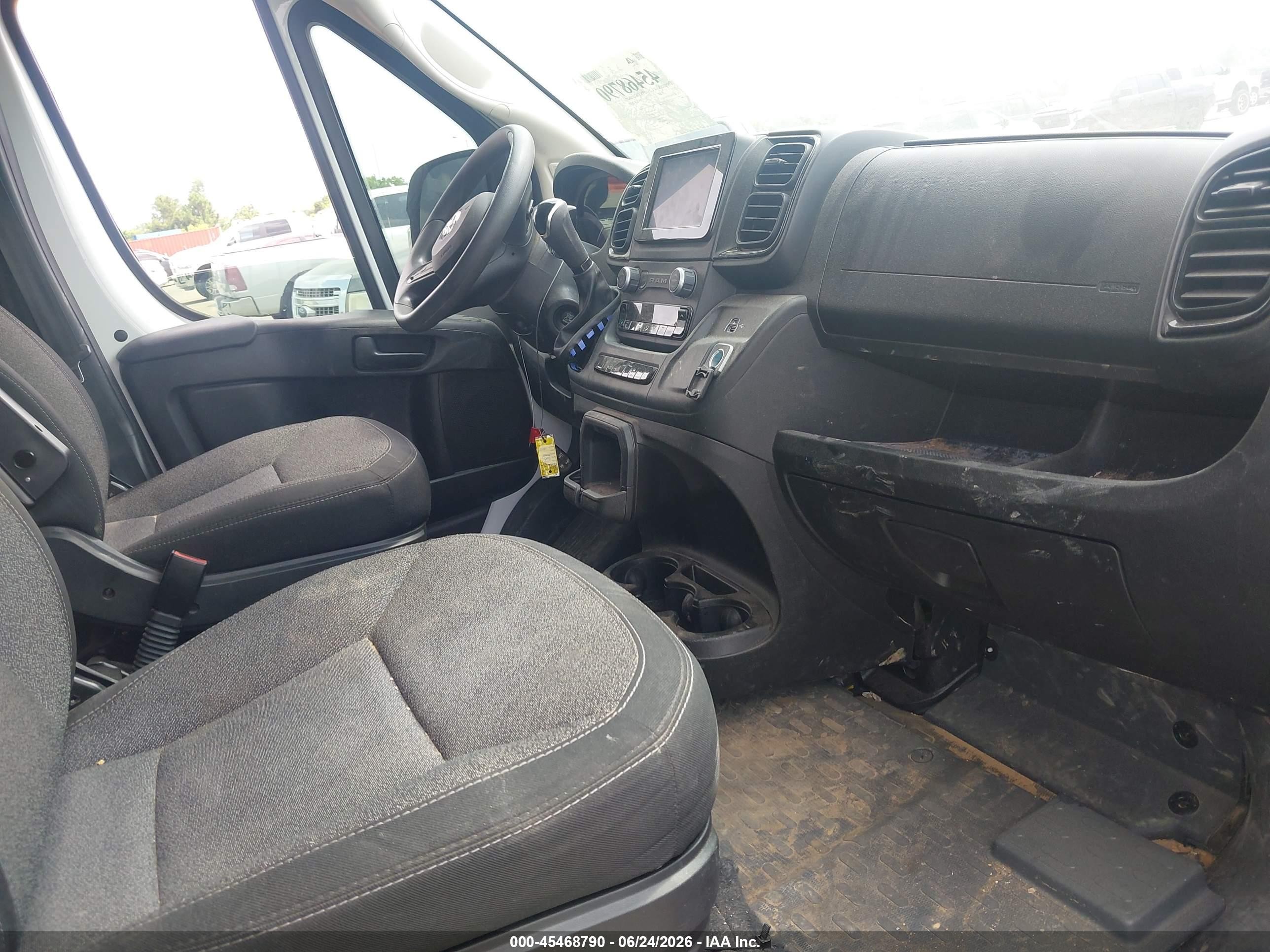2025 Ram Promaster 2500 Tradesman High Roof 159 Wb W/pass Seat White vin: 3C6LRVDG7SE560591